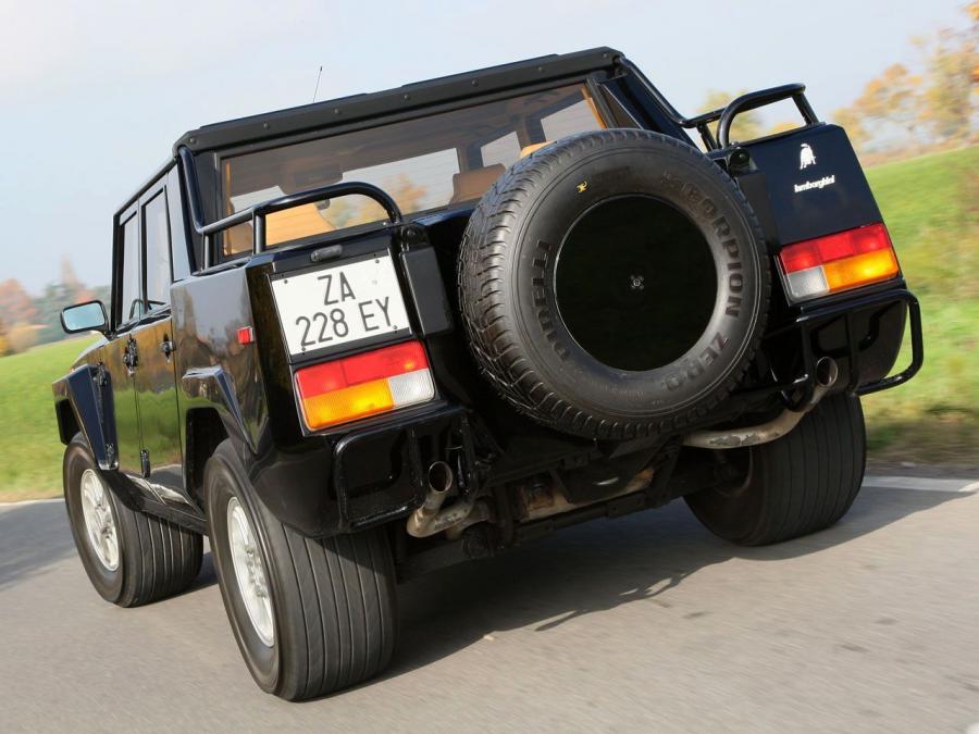  Lamborghini LM002 1986 года  (фото 21 из 35)